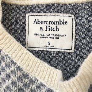 A&F sweater